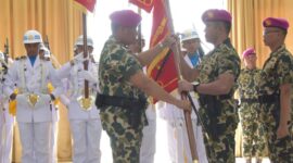 Perwira Senior TNI AL Romanimbun Butarbutar Resmi Nahkodai Denipam 1 Marinir