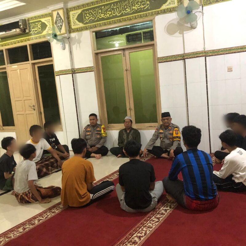 Polsek Tambora Bina 10 Remaja Terlibat Tawuran Lewat Program Pesantren Kilat