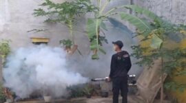 Forum Komunikasi Anak Betawi (FORKKABI) RW 04 Kelurahan Duri Kepa menggelar kegiatan fogging