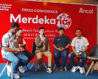 Foto: Ruben Onsu bersama Jajaran Direksi PT. Pembangunan Jaya Ancol Tbk. (Dok/Fhm/Okj)