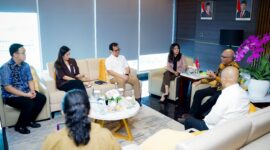 Menteri Komunikasi dan Digital (Menkomdigi) Meutya Hafid menerima Ketua Umum PWI terpilih Akhmad Munir dan Ketua Dewan Kehormatan PWI terpilih Atal S. Depari di kantor Kemenkomdigi, Rabu (3/9/2025).