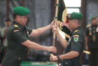 foto:
KSAD Jenderal TNI Maruli Simanjuntak melantik Mayor Jenderal TNI Amrin Ibrahim sebagai Pangdam XVII/Cenderawasih, Senin (8/9/2025).