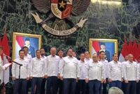 Foto: Ketua Umum PMI, Jusuf Kalla (kiri), melantik jajaran pengurus PMI Provinsi DKI Jakarta periode 2025–2030 di Balai Agung, Balai Kota DKI Jakarta, Rabu (10/9/2025).