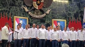 Foto: Ketua Umum PMI, Jusuf Kalla (kiri), melantik jajaran pengurus PMI Provinsi DKI Jakarta periode 2025–2030 di Balai Agung, Balai Kota DKI Jakarta, Rabu (10/9/2025).