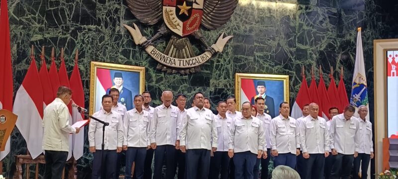 Foto: Ketua Umum PMI, Jusuf Kalla (kiri), melantik jajaran pengurus PMI Provinsi DKI Jakarta periode 2025–2030 di Balai Agung, Balai Kota DKI Jakarta, Rabu (10/9/2025).