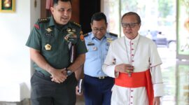 Foto: Menteri Pertahanan bersama jajaran TNI menerima kunjungan Uskup Agung Jakarta Kardinal Ignatius Suharyo.