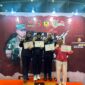 Foto: Bripda Salma Aulia, Polwan dari Ditpolsatwa Korsabhara Baharkam Polri (kedua dari kanan), berhasil meraih medali emas dalam ajang Open Karate Tournament Piala Panglima TNI Tahun 2025.