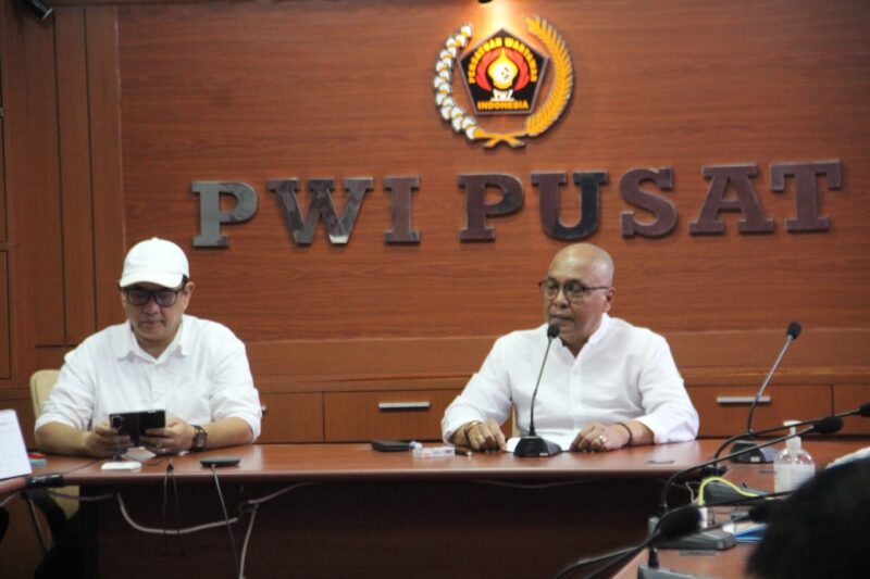 Foto: Akhmad Munir
Ketua Umum, Zulmansyah Sekedang
Sekretaris Jenderal