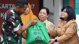 Foto: Peduli Pendidikan, Korem 081/DSJ Bantu Guru TK di Madiun.
