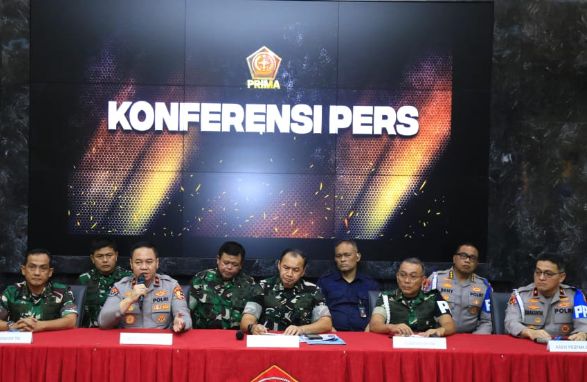 Foto: Konferensi Pers di Balai Wartawan Pusat Penerangan (Puspen) TNI, Markas Besar TNI, Jakarta, Jumat (5/9/2025). Turut hadir dalam kesempatan itu Karoprovos Divpropam Polri, Brigjen Pol Naek Pamen Simanjuntak. (Dok-Puspen TNI)