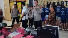 Foto: Kapolres Metro Jakarta Timur, Kombes Pol Alfian Nurrizal, dalam konferensi pers yang digelar Senin (8/9/2025). (Dok-Istimewa)