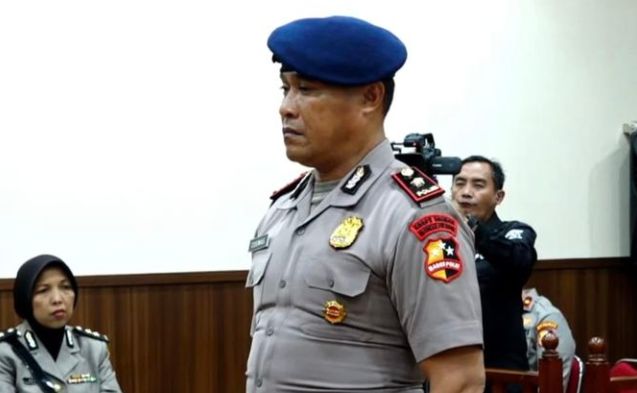 Foto: Komandan Batalyon A Resimen 4 Pasukan Pelopor Korps Brimob, Kompol Cosmas Kaju Gae, saat Sidang Putusan PTDH. (Dok-Istimewa)