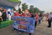 Foto: Anggota Dewan Perwakilan Daerah (DPD) RI Dapil DKI Jakarta, Fahira Idris, yang juga menjabat sebagai Ketua Dewan Penasihat BKPRMI Jakarta saat Melepas Peserta Fun Walk. (Dok-Istimewa)