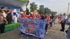 Foto: Anggota Dewan Perwakilan Daerah (DPD) RI Dapil DKI Jakarta, Fahira Idris, yang juga menjabat sebagai Ketua Dewan Penasihat BKPRMI Jakarta saat Melepas Peserta Fun Walk. (Dok-Istimewa)