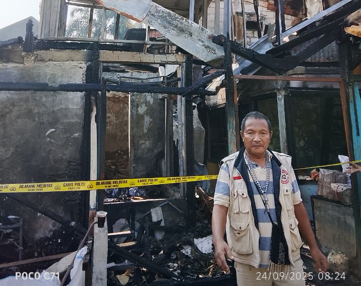 Foto: Kondisi Kios di Pasar Krenso, Bidaracina Pasca Kebakaran, Rabu (24/9/2025). (Dok-Okj)