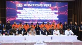Foto: Konferensi Pers Pengungkapan Kasus Praktik Kejahatan Keuangan Berskala Besar, Berupa Pembobolan Rekening Bank Dormant atau Rekening Tidak Aktif. Kerugian Ditaksir Mencapai Rp204 miliar, Kamis (25/9/2025). (Dok-Istimewa)