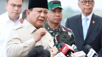 Foto: Presiden Prabowo yang baru saja kembali dari kunjungan luar negeri langsung menyatakan akan memanggil pimpinan Badan Gizi Nasional (BGN) guna melakukan evaluasi menyeluruh. (Dok-Istimewa)