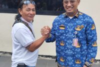 Foto: Holi Sutanto Plt Camat Palmerah dan Henda LMK Kel Palmerah 