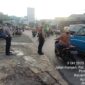 Foto: Jumat Pagi, Polisi Turun ke Jalan Jaga Kelancaran Arus di Pertigaan Pasar PAL hingga Jembatan Ciliwung