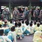 Foto: Ratusan siswa MI Plus Darunnajah Kelutan tampak antusias mengikuti outing class di Kodim 0806/Trenggalek, Rabu (8/10/2025).