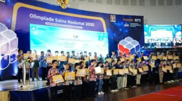 Foto: Suasana penuh kebanggaan mewarnai penutupan Olimpiade Sains Nasional (OSN) 2025 di UMM Dome, Universitas Muhammadiyah Malang.