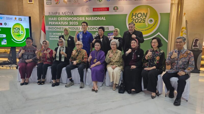 Foto: Perkumpulan Warga Tulang Sehat Indonesia (PERWATUSI) bersama Perhimpunan Osteoporosis Indonesia (PEROSI).