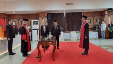 Foto: Pengambilan sumpah jabatan Ketua Pengadilan Negeri (PN) Jakarta Timur Kelas 1A Khusus, Iwan Anggoro Warsita, S.H., M.Hum., pada Jumat (24/10/2025).