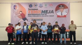 Foto: Wali Kota Jakarta Timur Munjirin membuka secara resmi Turnamen Tenis Meja Matraman Cup III yang memperebutkan Piala Wali Kota Jakarta Timur, di GOR Kecamatan Matraman, Sabtu (25/10/2025).
