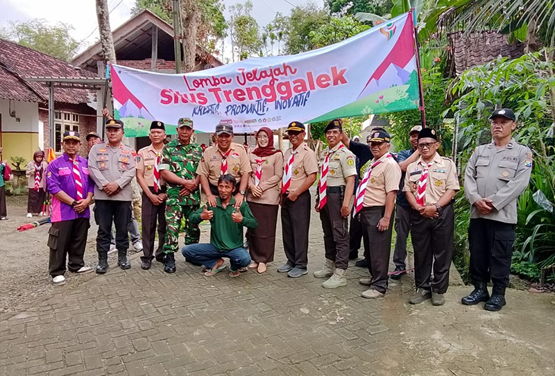 Foto: Sinergi TNI-Polri dan Pemerintah Pogalan Dorong Pramuka Cinta Sejarah Lewat Jelajah Situs Trenggalek