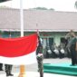 Foto: Pasibinpuanter Korem 081/DSJ Mayor Arm Timbul Moedjihartoyo yang bertindak sebagai inspektur upacara.
