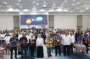 Foto: Ketua Umum KADIN DKI Jakarta Hj. Diana Dewi bersama jajaran narasumber dan peserta berfoto bersama usai Seminar Nasional bertema “Strategi Efektif Mengikuti Pengadaan pada Lembaga Pemerintah dan BUMN Melalui Metode e-Purchasing dengan e-Katalog Versi 6.0” yang digelar di Gedung Dinas Teknis Jatibaru, Jakarta Pusat, Kamis (30/10/2025).