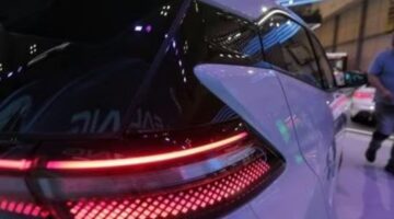 Foto: Gaikindo Ungkap Total Beban Pajak Membeli Mobil Baru di Dalam Negeri Mencapai 40 Persen masuk ke Pemerintah Pusat dan dmDaerah. (Dok-CNN Indonesia/Adhi Wicaksono)