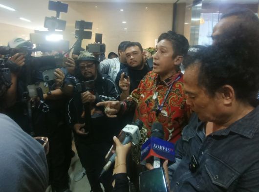 Foto: Deolipa Yumara dan Firdaus Oibowo saat Konferensi Pers di Bareskrim Polri, Senin (6/10/2025). (Dok-Okj/Fahmy)