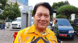 Foto: Elia Loupatty, Penasehat Tim Pemenangan Gubernur Papua Komjen Pol (Purn.) Matius D. Faqiri, S.H., M.H. dan Wakil Gubernur Aryoko Alberto Fernandus Rumaropen, S.H., M.H. (Dok-Okj/Fahmy)