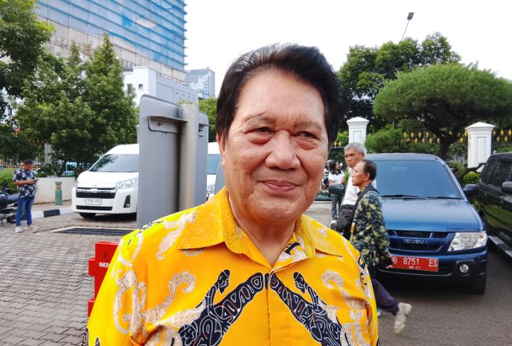 Foto: Elia Loupatty, Penasehat Tim Pemenangan Gubernur Papua Komjen Pol (Purn.) Matius D. Faqiri, S.H., M.H. dan Wakil Gubernur Aryoko Alberto Fernandus Rumaropen, S.H., M.H. (Dok-Okj/Fahmy)