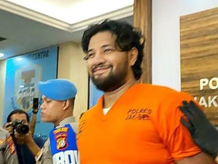 Foto: Artis Ammar Zoni saat Ditangkap di Serpong, Tangerang, terkait Penyalahgunaan Narkotika Jenis Ganja Beberapa Waktu Lalu. (Dok-Istimewa)