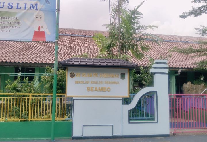 Foto: Gedung SD Islam Yasma PB. Soedirman, yang berlokasi di Jalan Raya Bogor KM 24, Cijantung, Jakarta Timur. (Dok-Istimewa)