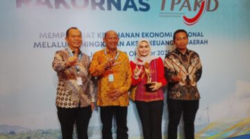 Foto: Bupati Langkat, H. Syah Afandin, S.H., (kedua-kiri) berserta Jajaran Usai Acara Rakornas Tim Percepatan Akses Keuangan Daerah (TPAKD) 2025 di Balai Kartini, Jakarta, Jumat (10/10/2025). (Dok-Okj/Fahmy)