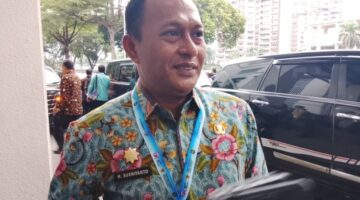 Foto: Wakil Bupati Pamekasan H. Sukriyanto usai menghadiri Rapat Koordinasi Nasional (Rakornas) Tim Percepatan Akses Keuangan Daerah (TPAKD) yang digelar di Balai Kartini, Jakarta, Jumat (10/10/2025). (Dok-Okj/Fahmy)