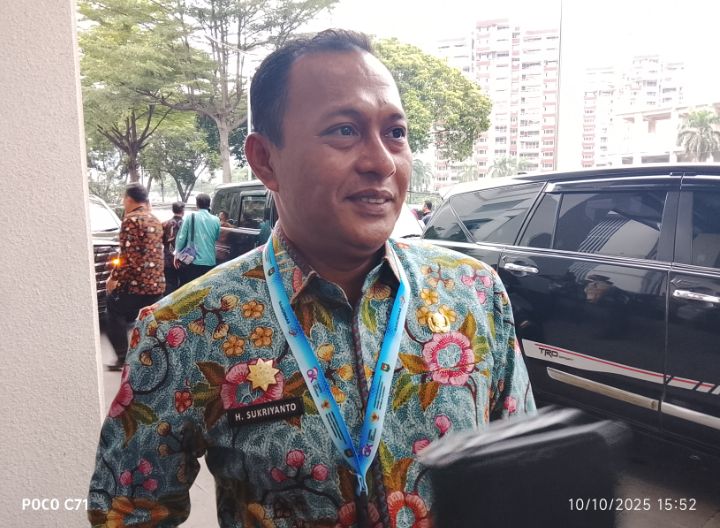Foto: Wakil Bupati Pamekasan H. Sukriyanto usai menghadiri Rapat Koordinasi Nasional (Rakornas) Tim Percepatan Akses Keuangan Daerah (TPAKD) yang digelar di Balai Kartini, Jakarta, Jumat (10/10/2025). (Dok-Okj/Fahmy)