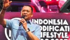 Foto: Ketua MPR RI ke-15 sekaligus Ketua Dewan Pembina Ikatan Motor Indonesia (IMI), Bambang Soesatyo, memberikan apresiasi tinggi terhadap suksesnya penyelenggaraan Indonesia Modification & Lifestyle Expo (IMX) 2025 yang digelar di Jakarta Convention Center (JCC), 10–12 Oktober 2025. (Dok-Istimewa)
