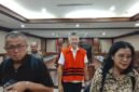 Foto: Presiden Direktur PT Caturkarsa Megatunggal sekaligus Komisaris Utama PT Petro Energy, Jimmy Masrin usai Jalani Sidang di Pengadilan Negeri Jakarta Pusat, Senin (13/10/2025). (Dok-Okj/Fahmy Nurdin)