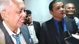 Foto: Kuasa hukum PT WKM, Prof. Dr. Otto Cornelis Kaligis, S.H., M.Hum., LL.M. (kiri), Dr. Rolas Budiman Sitinjak, S.H., M.H., (kanan). (Dok-Okj/Fahmy Nurdin)