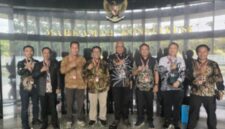 Foto: PWI & AJI Kedua organisasi profesi wartawan ini kompak menyampaikan pandangan bahwa ketentuan perlindungan bagi wartawan dalam Pasal 8 UU Pers sudah konstitusional, namun perlu diperkuat dalam pelaksanaannya agar lebih efektif di lapangan. (Dok-Istimewa)