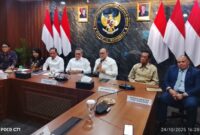 Foto: Konferensi Pers Rapat Koordinasi Terbatas (Rakortas) Pengelolaan Sampah Menjadi Energi Listrik, yang digelar di Ruang Rapat Utama Kementerian Koordinator Bidang Pangan, Gedung Graha Mandiri, Jakarta Pusat, Jumat (24/10/2025). (Dok-Okj/Fahmy Nurdin)