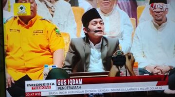 Foto: Siaran Langsung saat Gus Iqdam memberikan Tausiyah di Acara