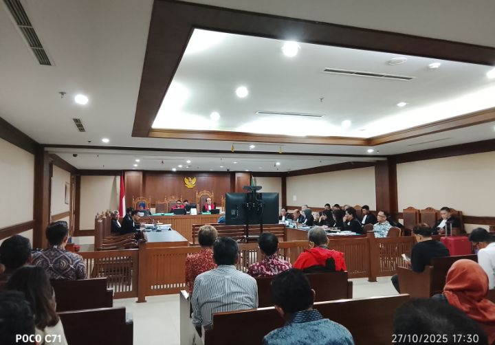 Foto: Pengadilan Tindak Pidana Korupsi (Tipikor) pada Pengadilan Negeri Jakarta Pusat kembali menggelar sidang lanjutan perkara dugaan tindak pidana korupsi dalam pembiayaan ekspor Lembaga Pembiayaan Ekspor Indonesia (LPEI) atau Indonesia Eximbank, Senin (27/10/2025). (Dok-Okj/Fahmy Nurdin)