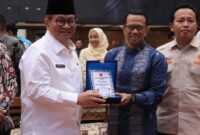 Foto: Gubernur DKI Jakarta Pramono Anung (kiri). (Dok-Istimewa)