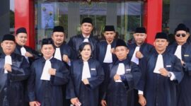 Foto: Pengadilan Tinggi Bandung resmi melantik dan mengambil sumpah sebanyak 214 calon advokat dari 12 organisasi advokat pada Kamis (30/10/2025). (Dok-Istimewa)