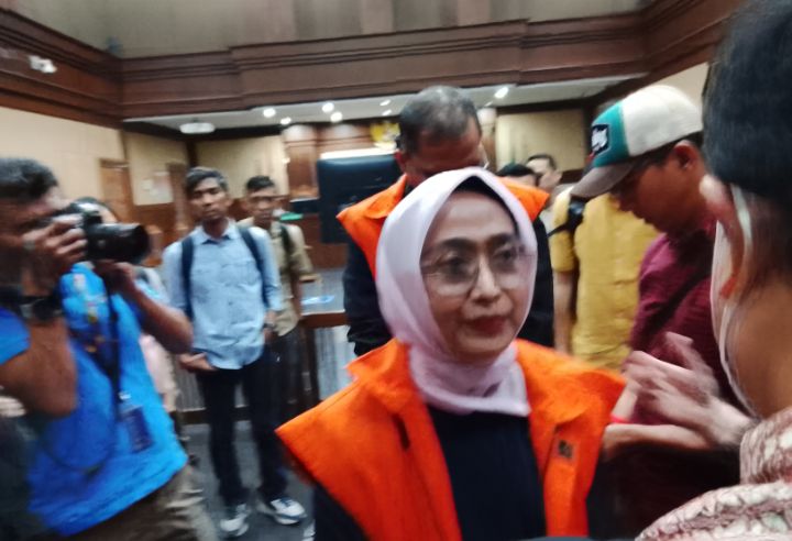 Foto: Ira Puspadewi, mantan Direktur Utama ASDP usai Jalani Sidang Tuntutan di Pengadilan Tipikor pada Pengadilan Negeri Jakarta Pusat, Kamis (30/10/2025). (Dok-Okj/Fahmy Nurdin)